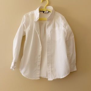Kids white shirt size 5T-6T